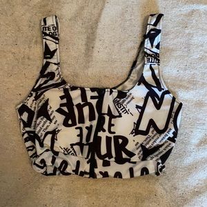 CROPPED GRAPHIC MICRO CROP TANK